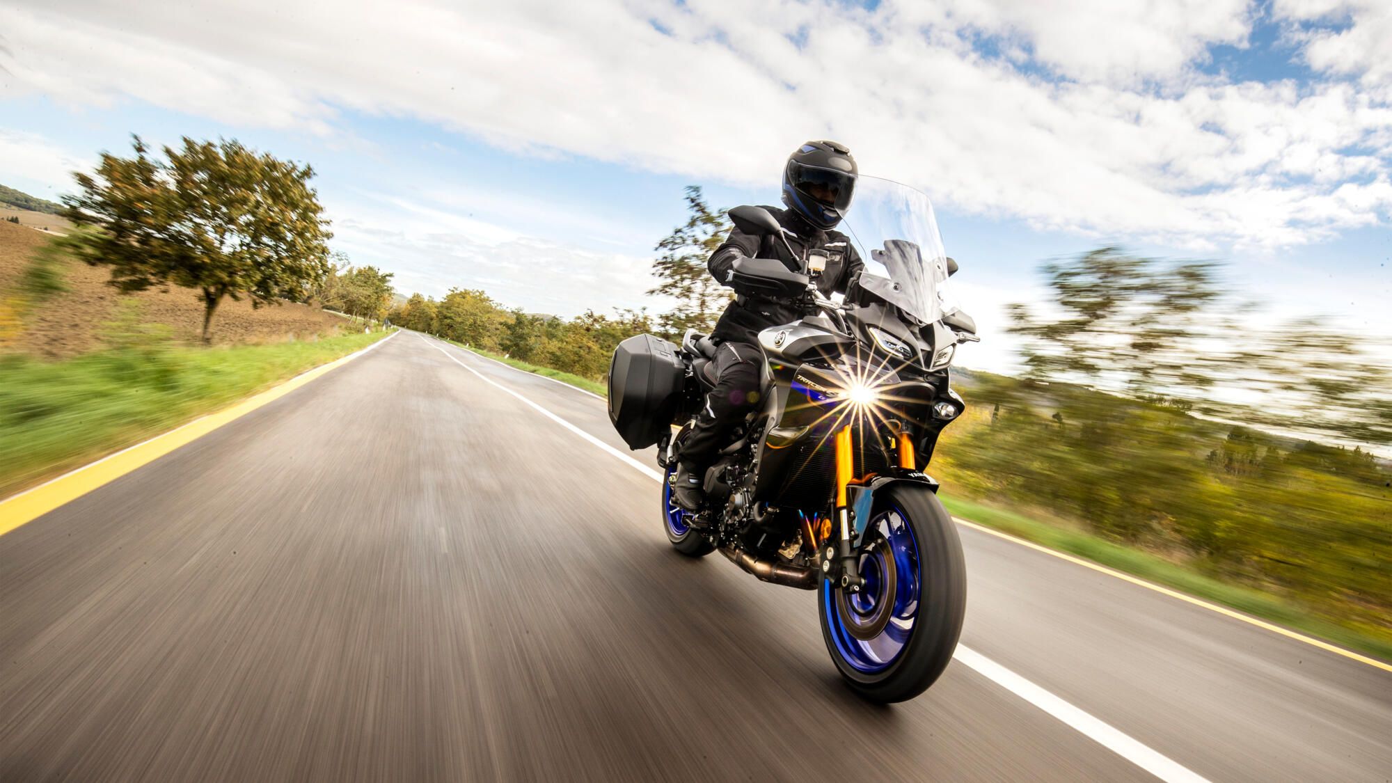 Yamaha Tracer 9 GT 2021, turismo y prestaciones prémium