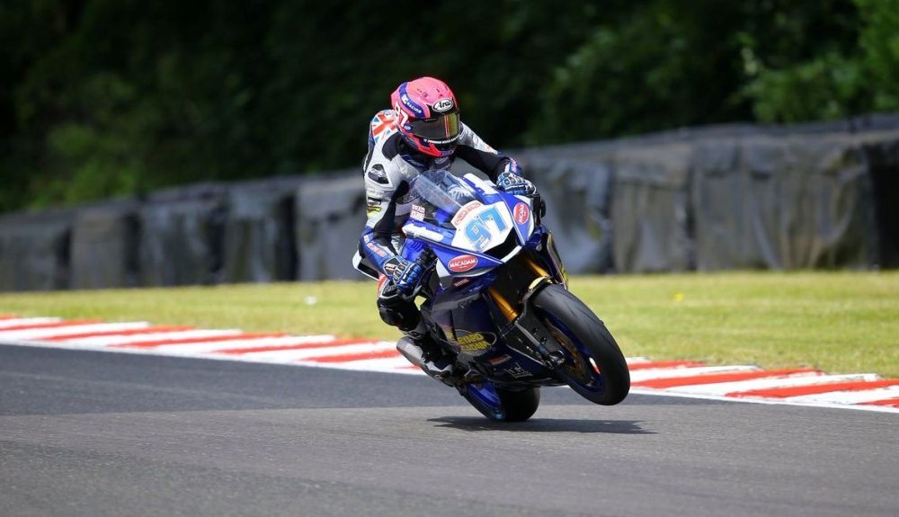 Bradley Perie logró su primera victoria en el British Supersport Bradley Perie logró su primera victoria en el British Supersport