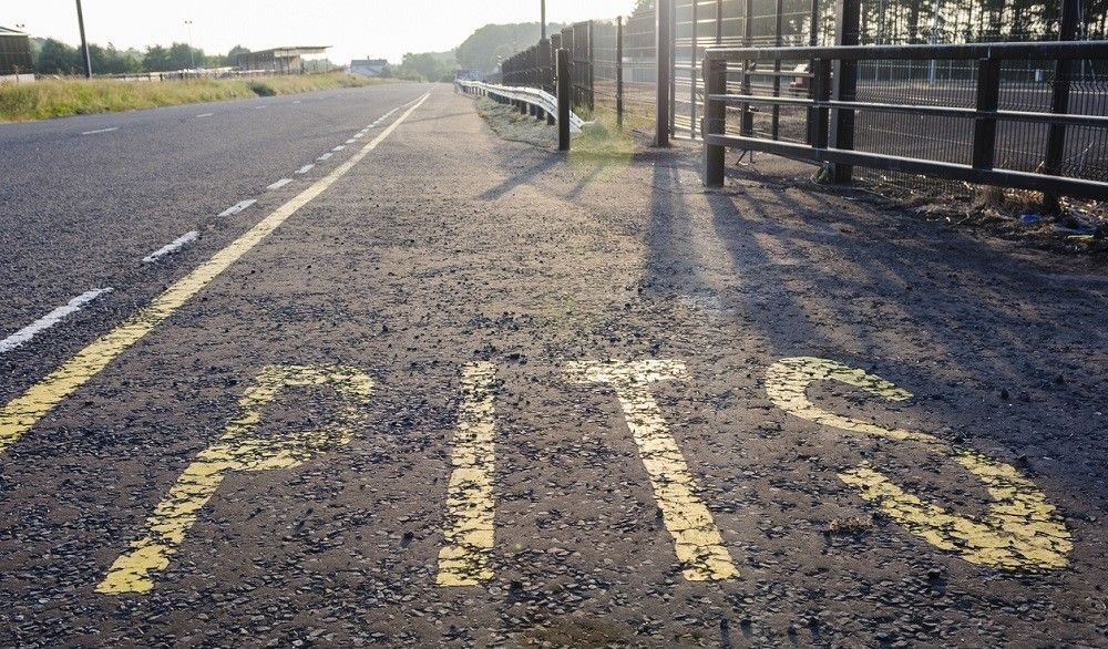 Asfalto del Circuito de Dundrod propio de las road races. Fuente: iStock/Stephen Barnes