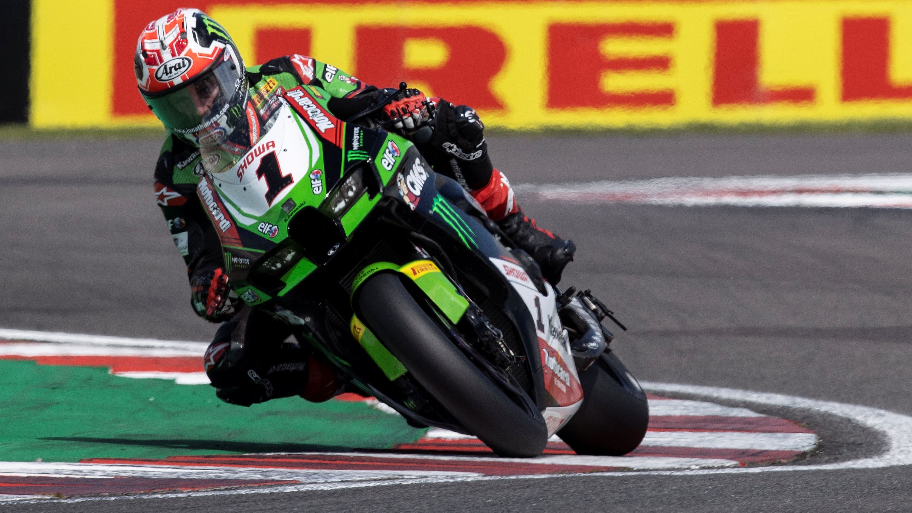 Jonathan Rea ha vuelto a la senda de la victoria en la carrera Superpole de Donington