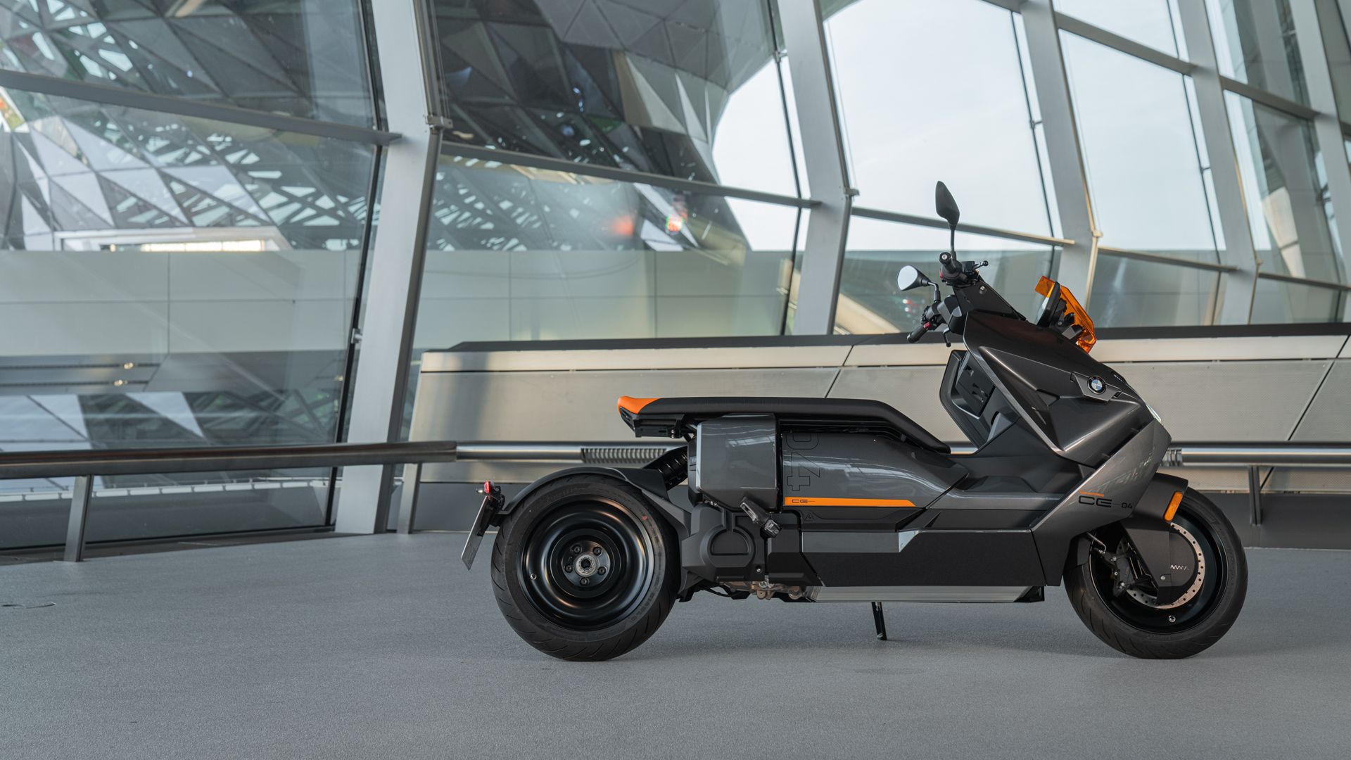 BMW CE 04 2022 (2)