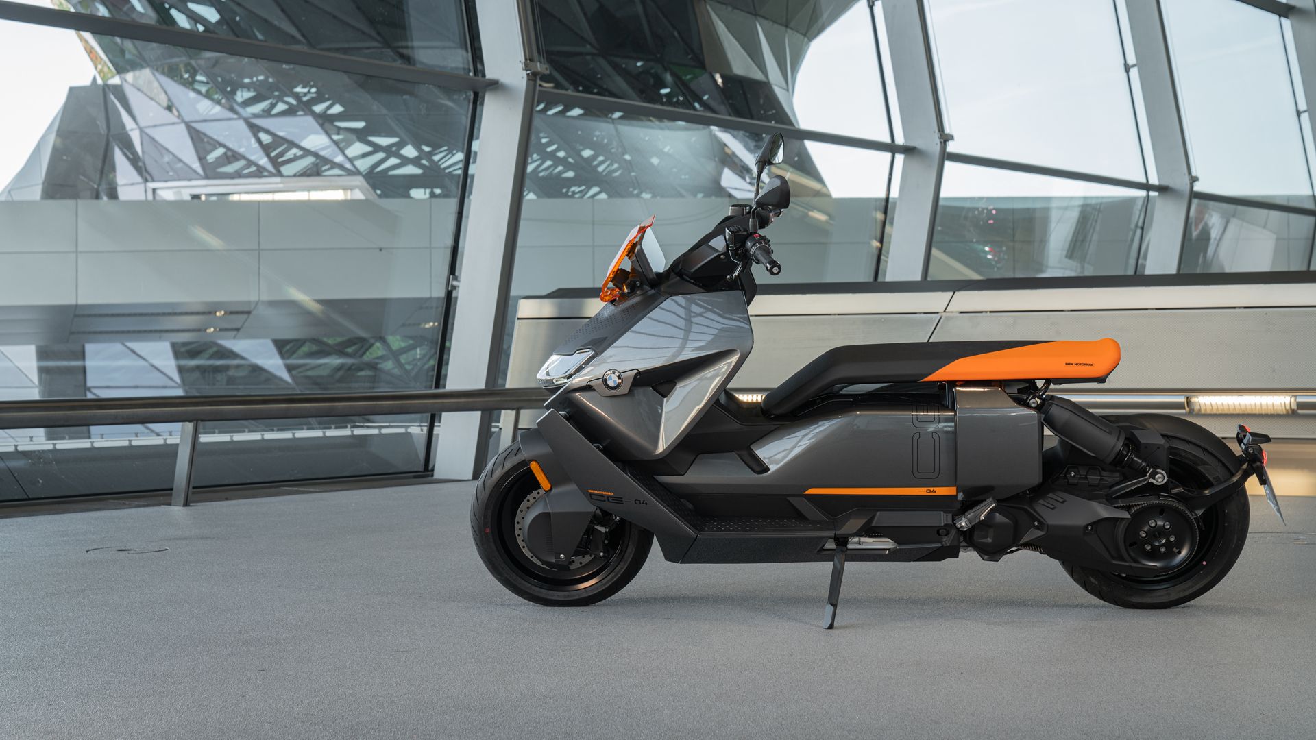 BMW CE 04 2022 (3)