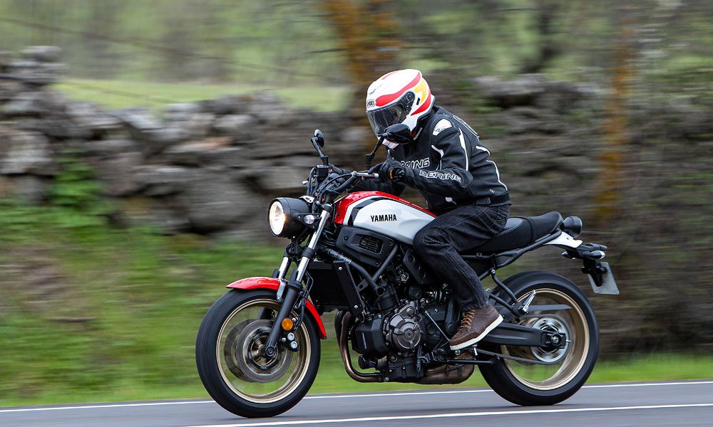 Yamaha XSR750