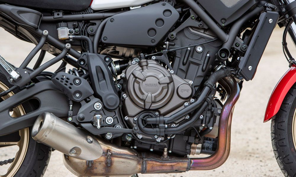 Yamaha XSR750