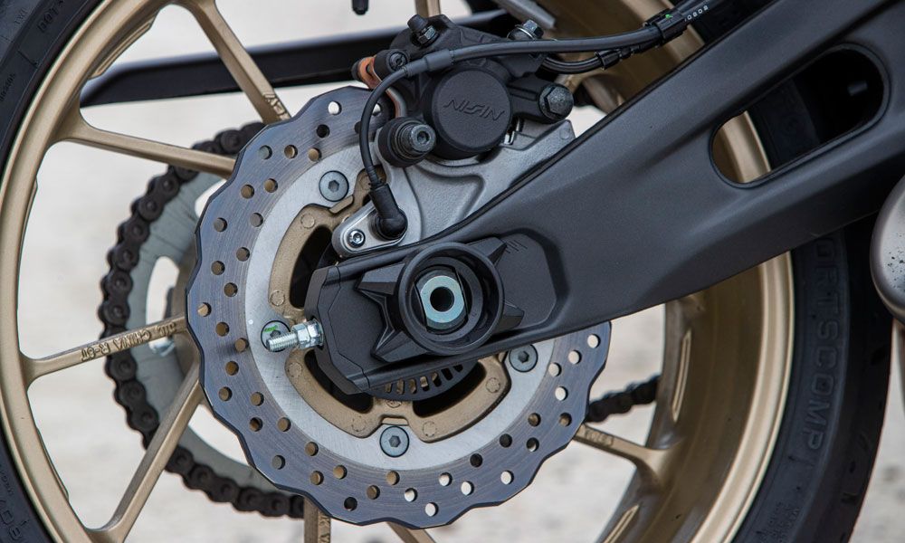 Yamaha XSR750