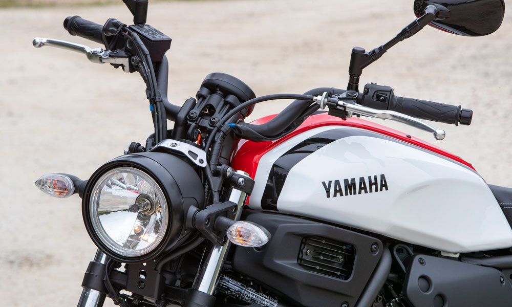 Yamaha XSR750