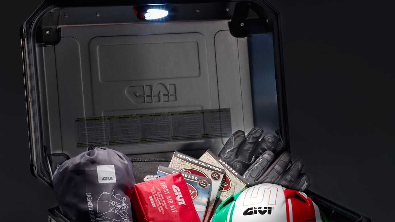 Givi E198, luz de cortesía para maletas