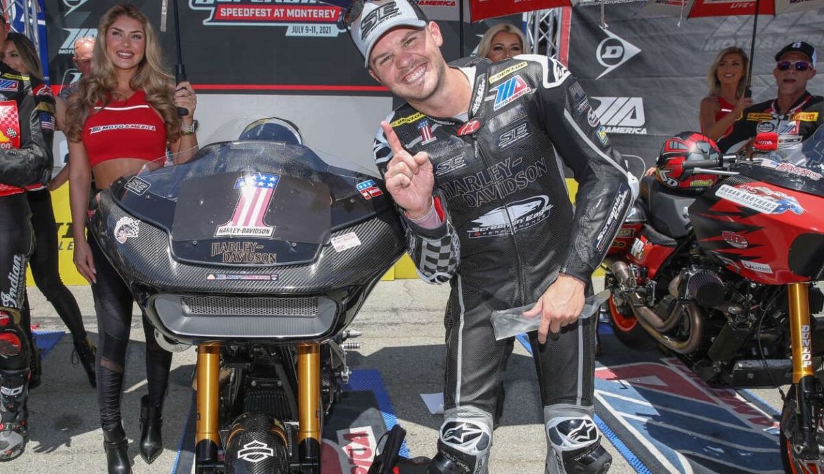 Kyle Wyman festeja su título en Mission King of the Baggers 2021 Kyle Wyman festeja su título en Mission King of the Baggers 2021