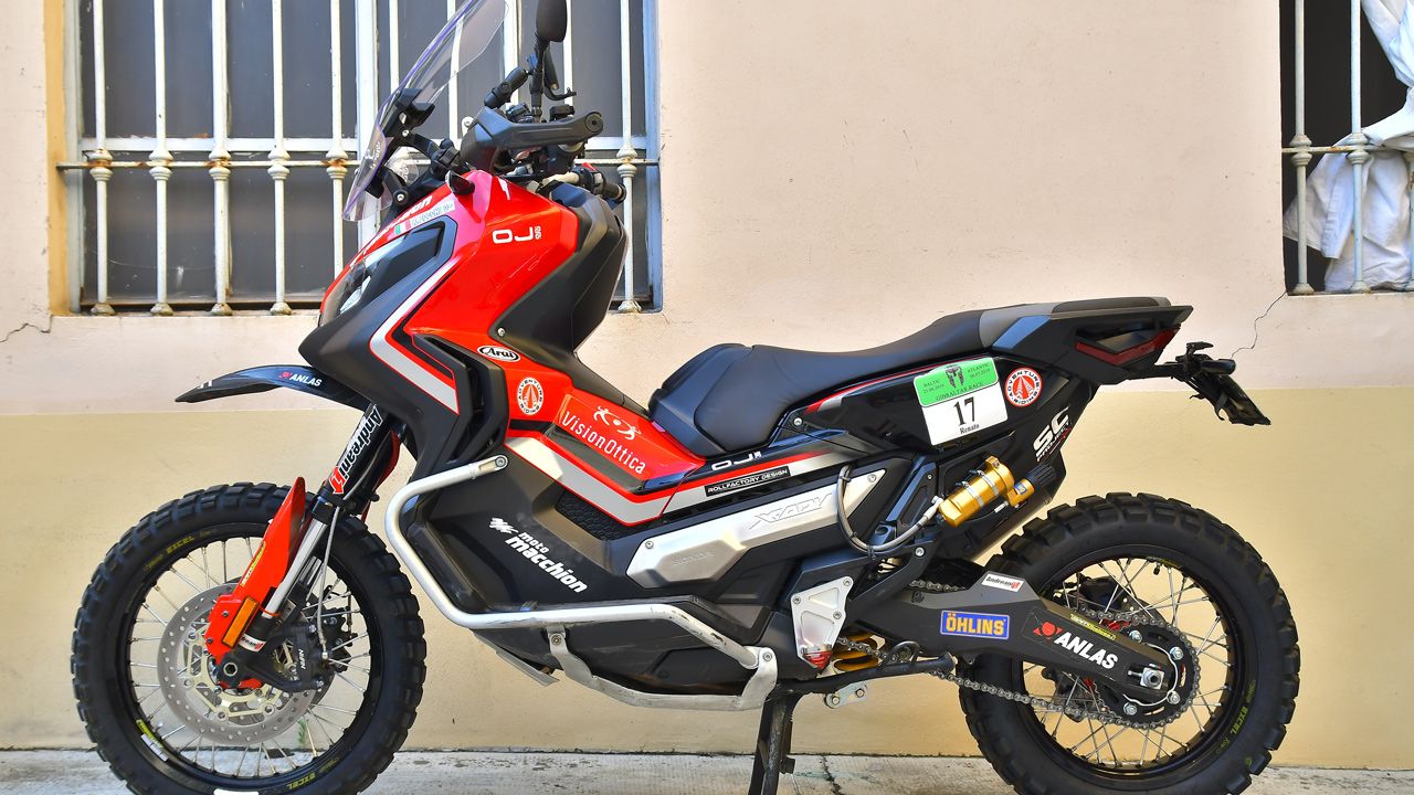 Honda X-ADV Rally.