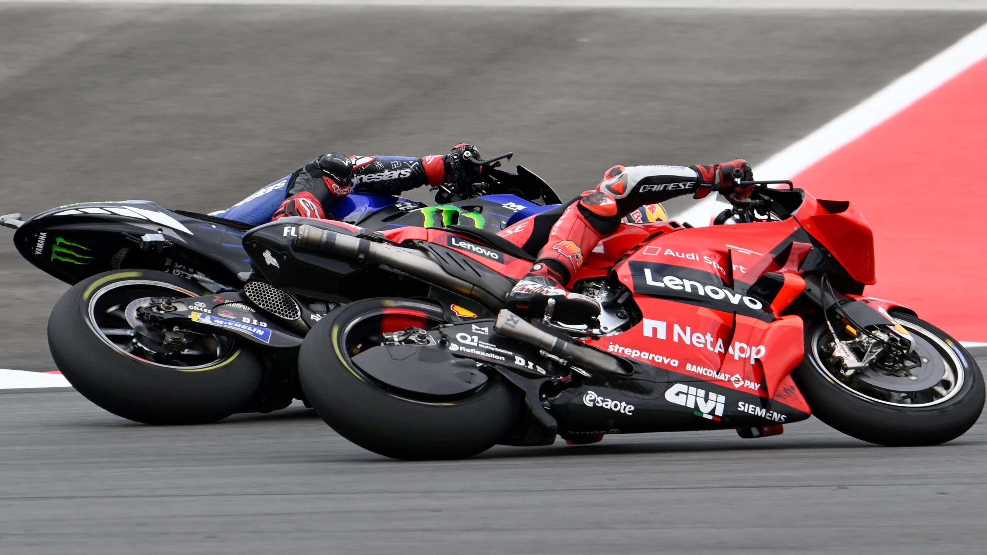Fabio Quartararo supera a Jack Miller en uno de los duelos entre Yamaha y Ducati de MotoGP 2021