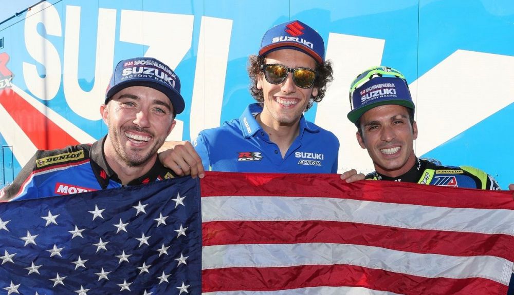 Rins, Josh Herrin y Toni Elias en 2019. Fuente: Gold & Goose Rins, Josh Herrin y Toni Elias en 2019. Fuente: Gold & Goose