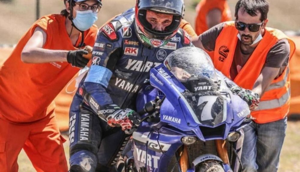 Niccolò Canepa trata de volver a pista tras caerse Niccolò Canepa trata de volver a pista tras caerse
