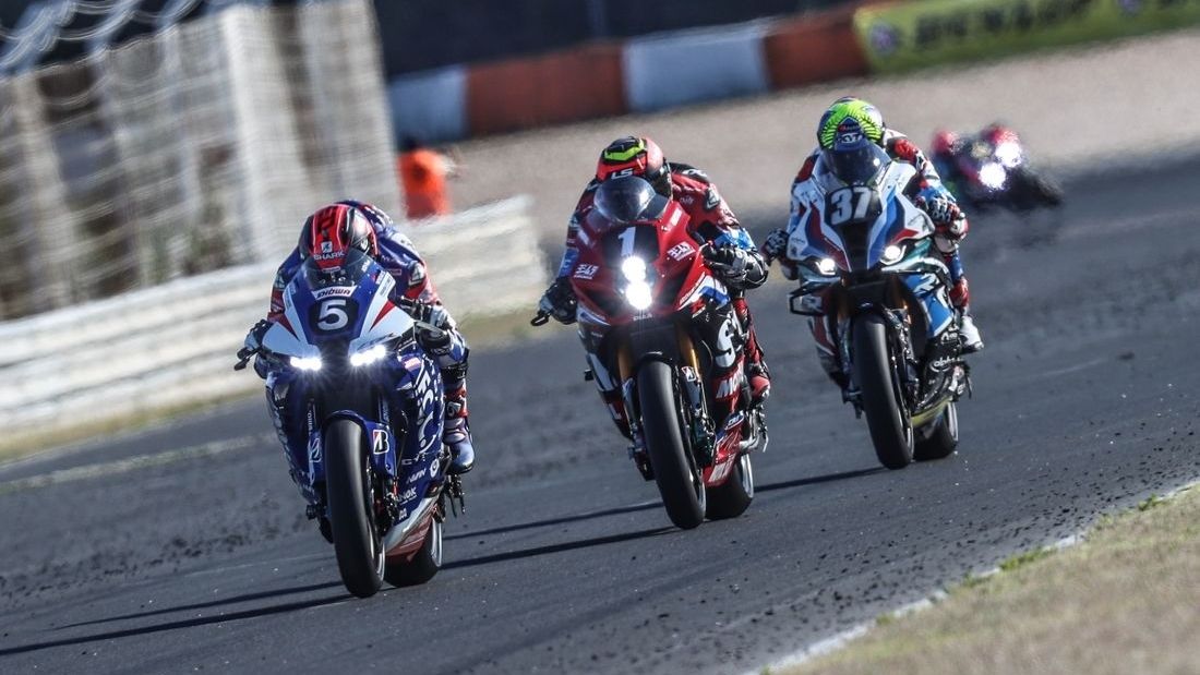 TSR Honda cogió el mando ante SERT y BMW
