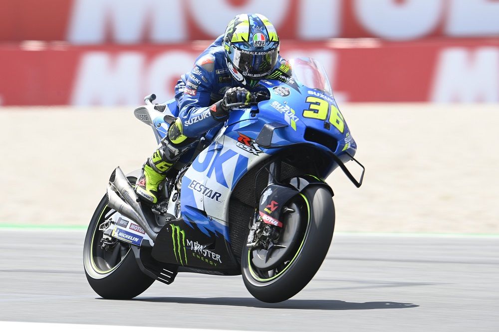 Joan Mir sobre su Suzuki en el último GP de Holanda. Fuente: Gold & Goose.