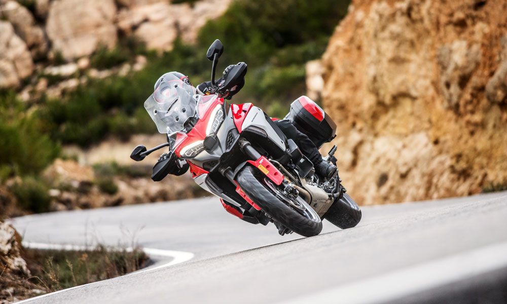 Ducati Multistrada V4S: La parte frontal mantiene la estética inaugurada con la Multistrada 1200