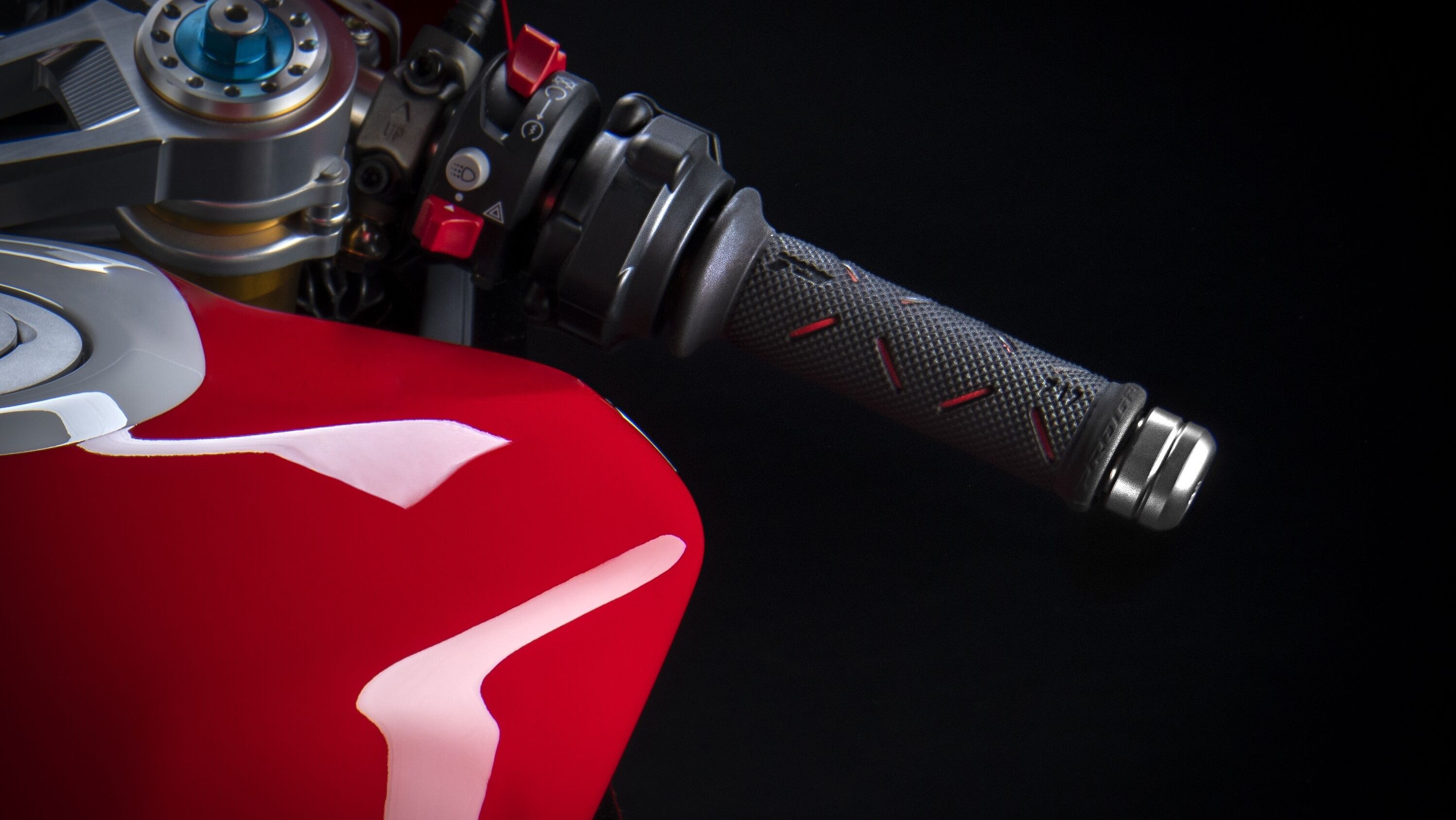 Ducati Panigale V2 Bayliss 1st Championship 20th Anniversary 01