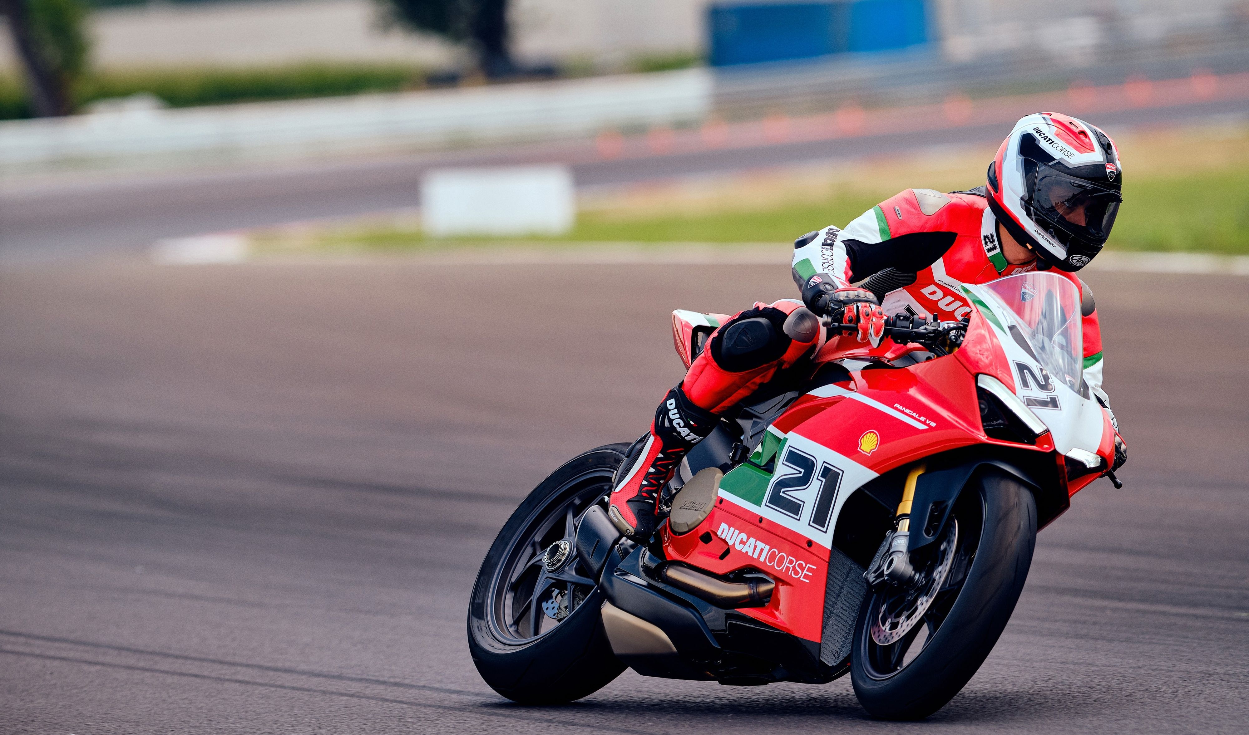 Ducati Panigale V2 Bayliss 1st Championship 20th Anniversary 05
