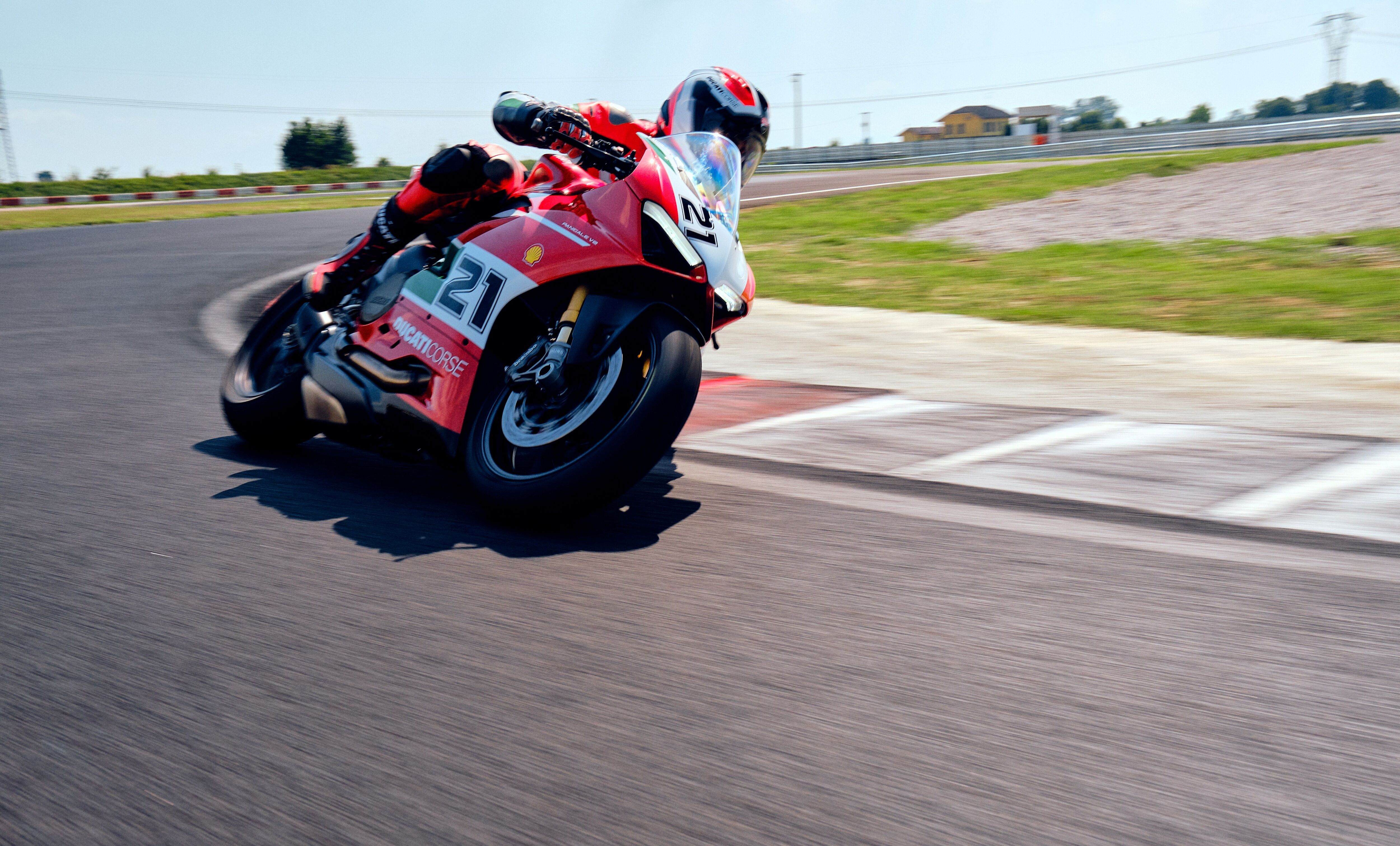 Ducati Panigale V2 Bayliss 1st Championship 20th Anniversary 17