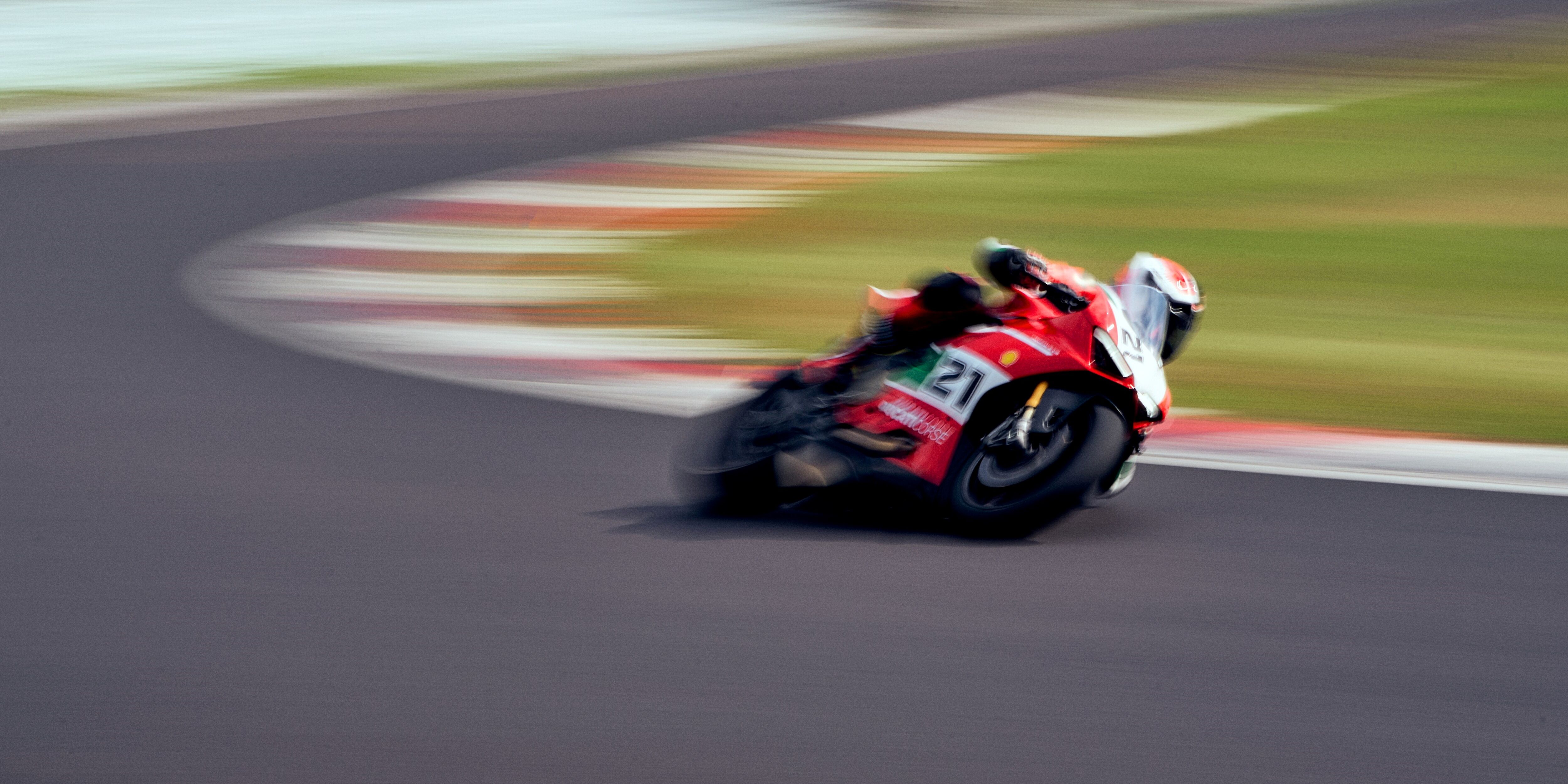 Ducati Panigale V2 Bayliss 1st Championship 20th Anniversary 19