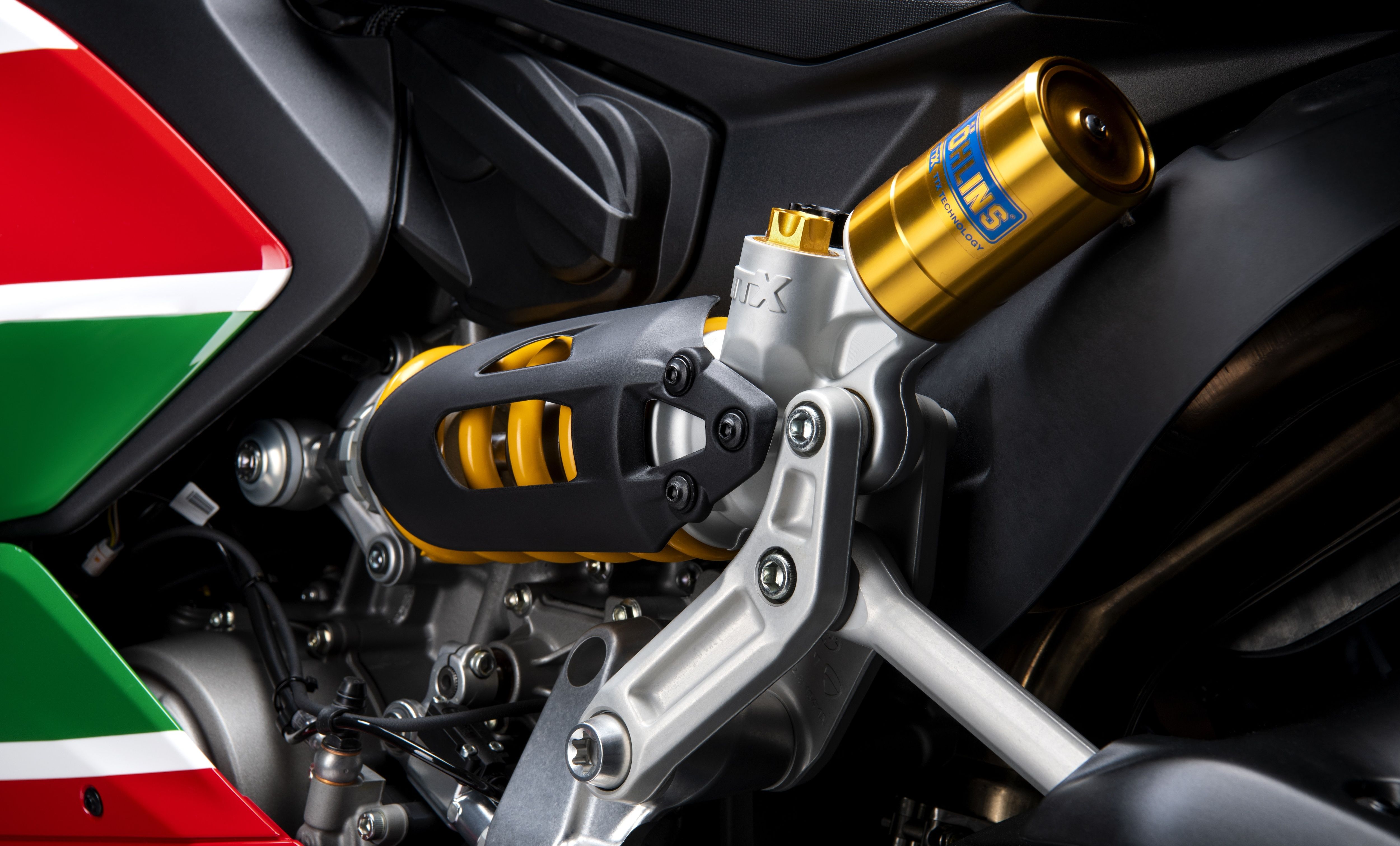 Ducati Panigale V2 Bayliss 1st Championship 20th Anniversary 21