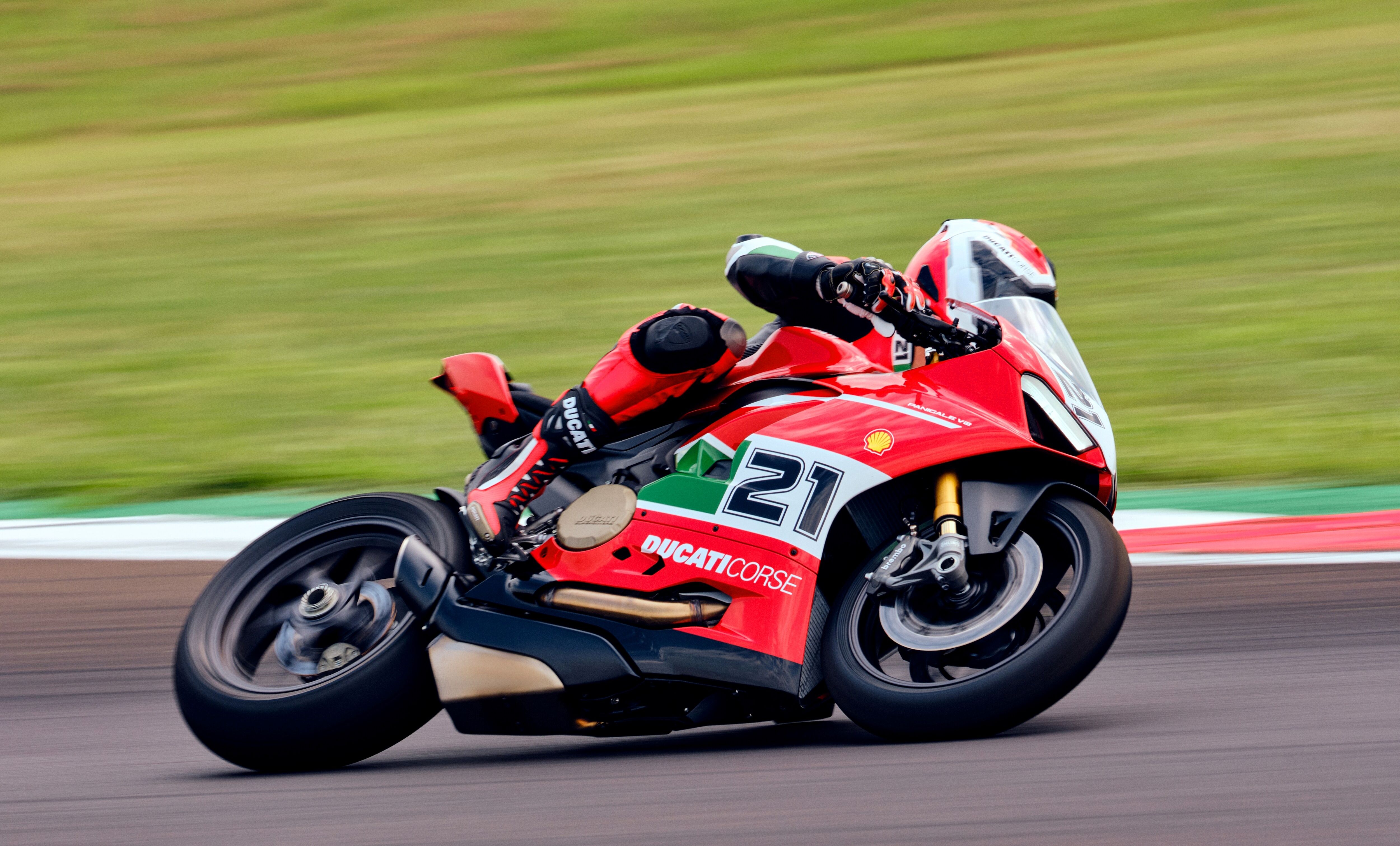 Ducati Panigale V2 Bayliss 1st Championship 20th Anniversary 34