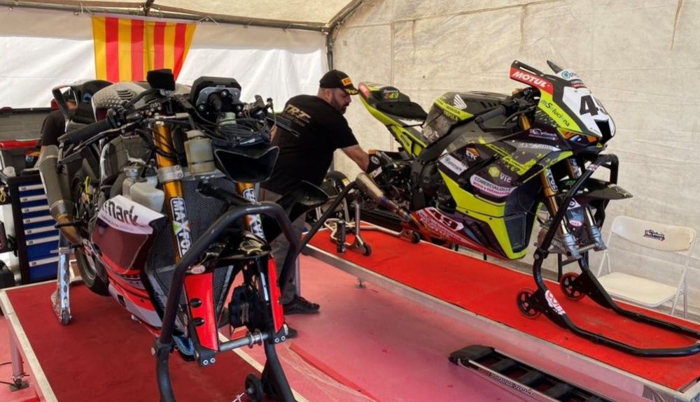 Las motos que Raül Torras llevará en el IRRC de Chimay 2021