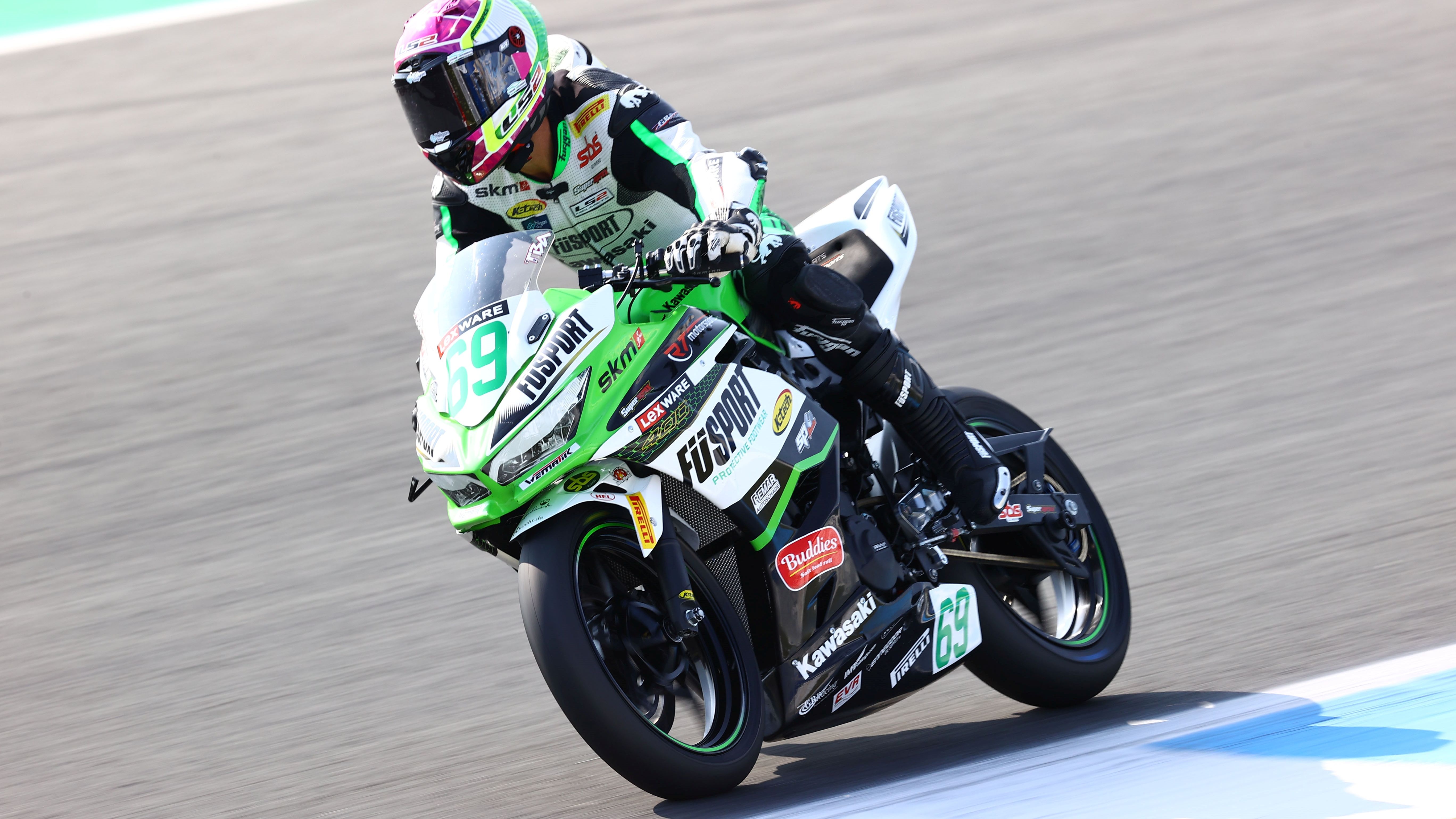 Tom Booth Amos se ha hecho con la victoria en la segunda carrera de Assen