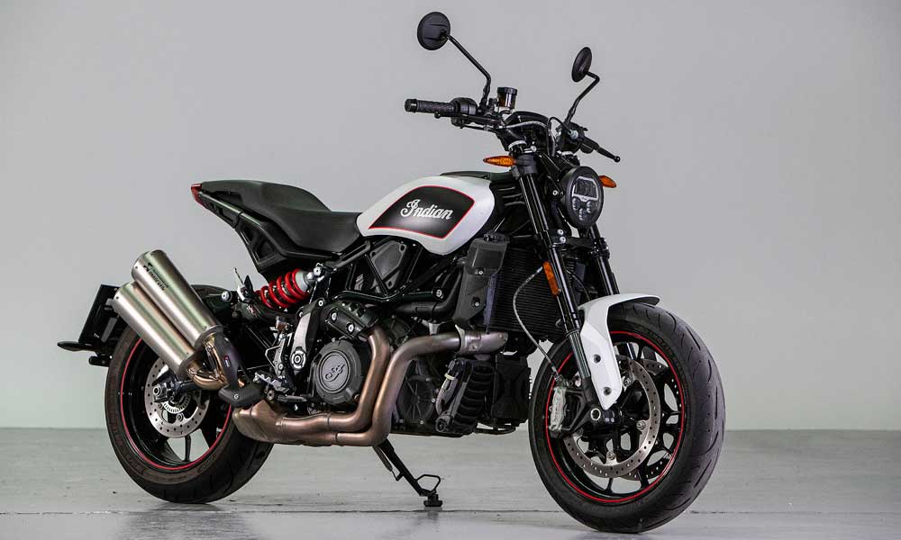 Indian FTR 1200 S: El recorrido suspensiones ha disminuido de 150 mm a 120 mm.