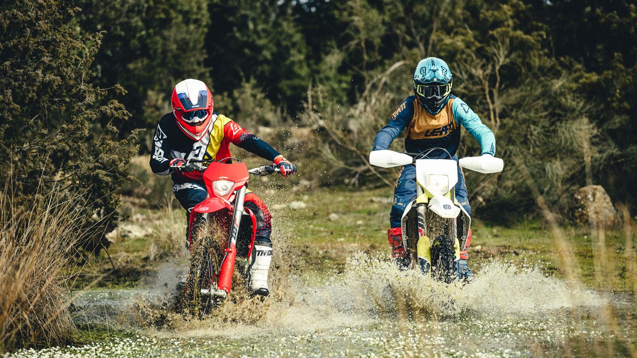 Comparativa enduro 350 4T: GASGAS EC F vs Husqvarna FE.