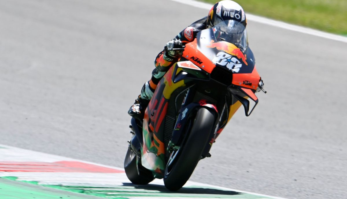 Miguel Oliveira escenificó la reacción de KTM en Mugello Miguel Oliveira escenificó la reacción de KTM en Mugello