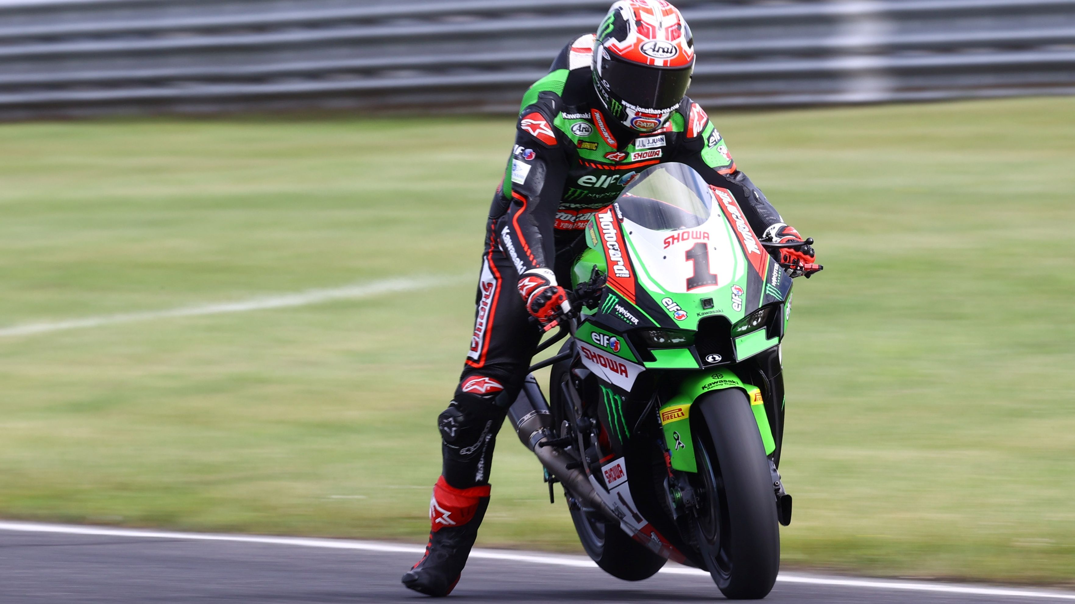 Jonathan Rea ha salvado por los pelos el liderato de Superbike en Most
