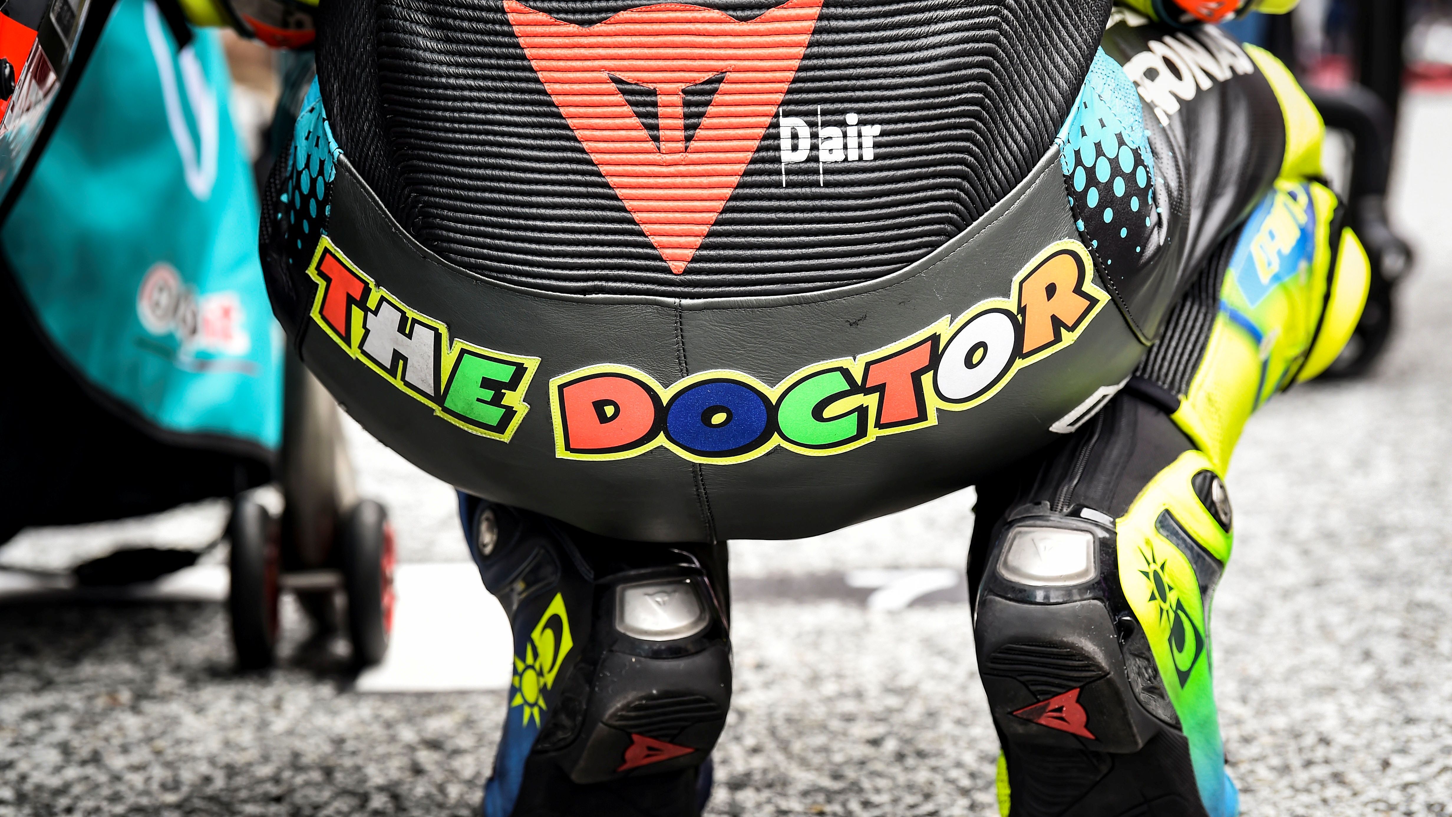 Valentino Rossi en parrilla en su primera carrera tras anunciar su próxima retirada