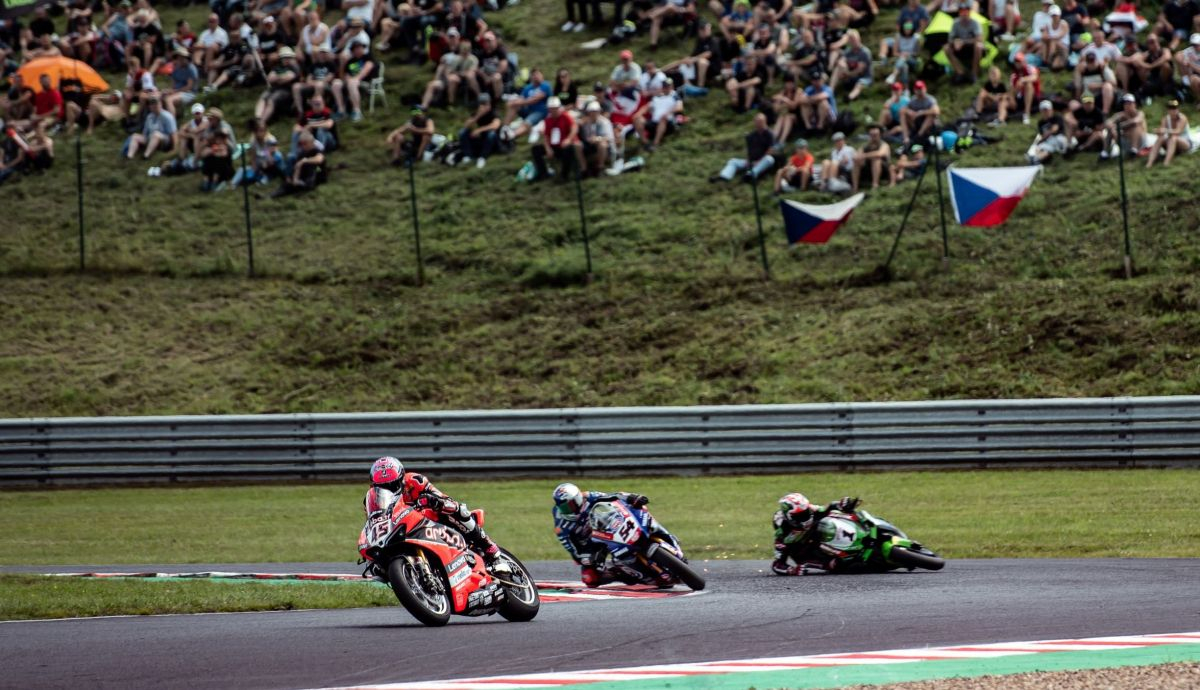 Scott Redding lidera ante Toprak Razgatlioglu mientras Jonathan Rea cae Scott Redding lidera ante Toprak Razgatlioglu mientras Jonathan Rea cae