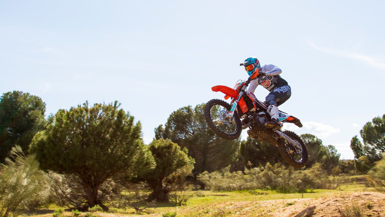 KTM 125 SX E SMR Manu Gómez.