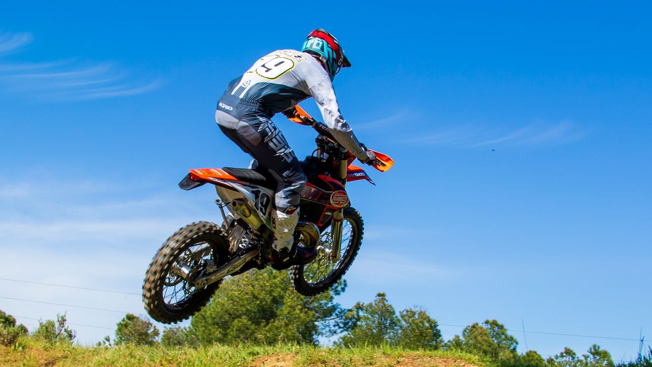 KTM 125 SX E SMR Manu Gómez.