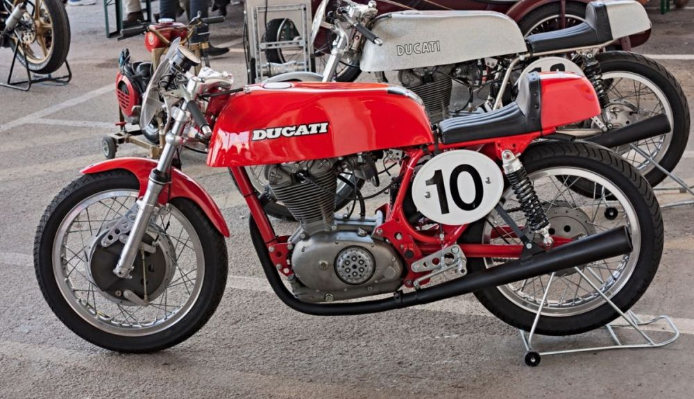 Antigua modelo de Ducati, sobre la que experimentó John Britten. Fuente: iStock / ermess Antigua modelo de Ducati, sobre la que experimentó John Britten. Fuente: iStock / ermess