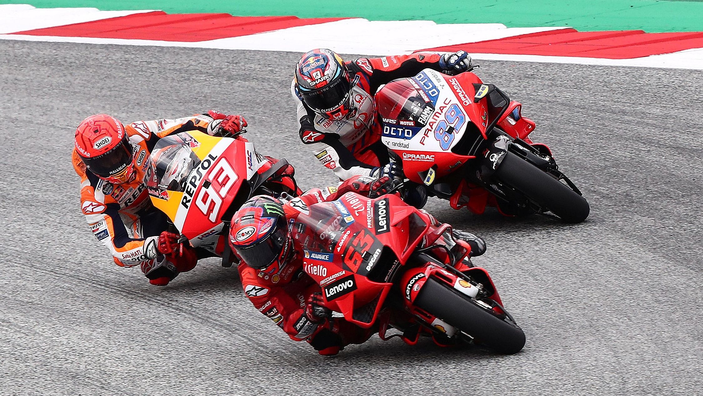 Pecco Bagnaia lidera y Marc Márquez supera a Jorge Martín