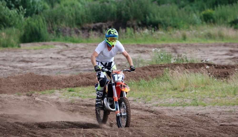 Moto de cross. Fuente: iStock/Jaap2 Moto de cross. Fuente: iStock/Jaap2