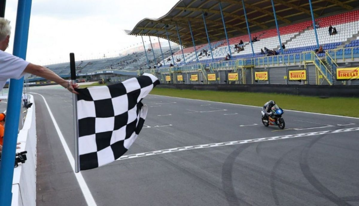 Victoria del belga Lorenz Luciano en la primera carrera de Assen Victoria del belga Lorenz Luciano en la primera carrera de Assen