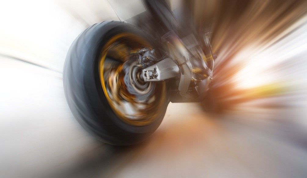 La lucha por ser la moto más rápida del mundo viene de lejos. Fuente: iStock/bgton