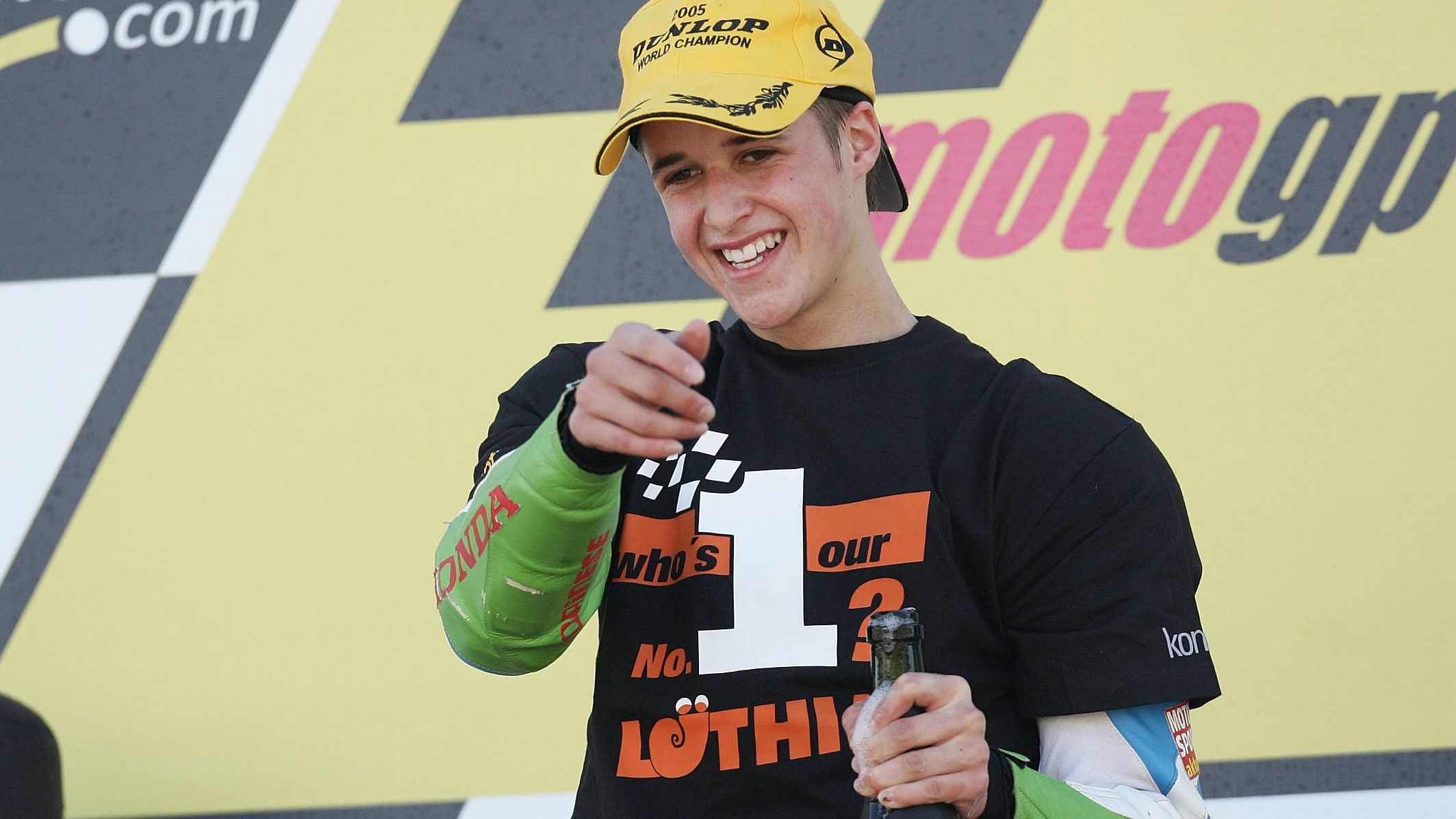Thomas Luthi se proclamó campeón de 125cc en 2005 Thomas Luthi se proclamó campeón de 125cc en 2005