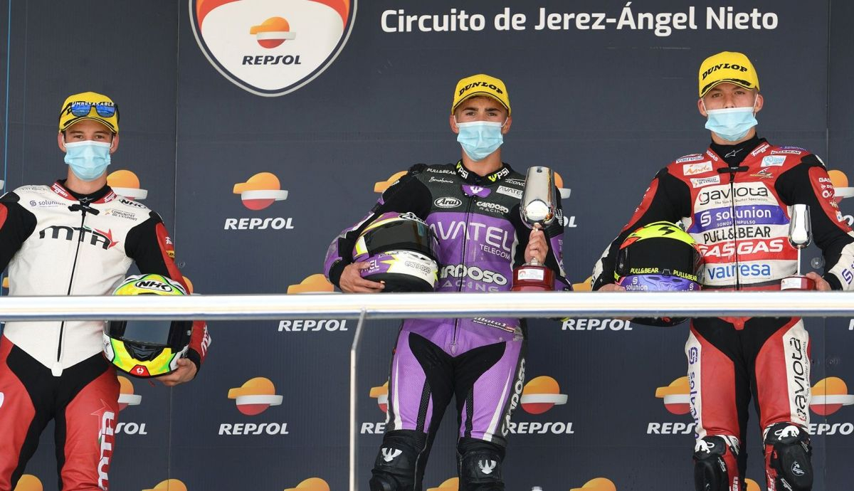 David Muñoz, Iván Ortolá y Dani Holgado se jugarán el título mundial junior de Moto3 2021