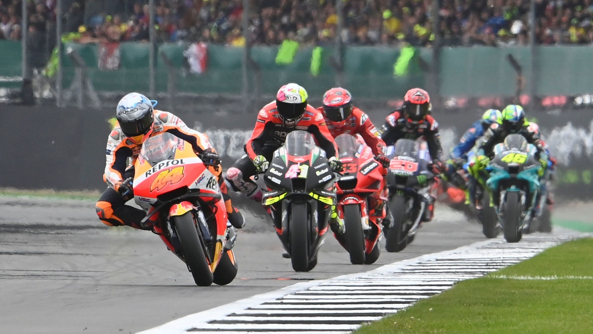 Pol Espargaró comanda ante Aleix Espargaró, Pecco Bagnaia y Fabio Quartararo