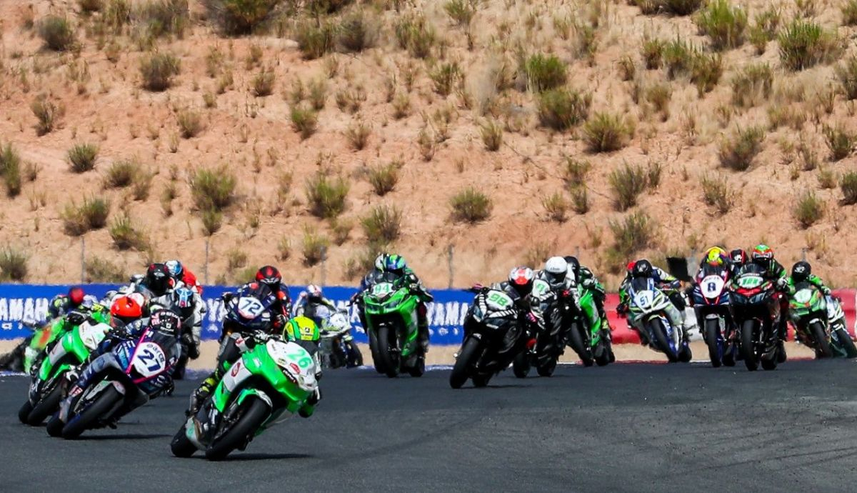 Pepe Osuna y Álvaro Díaz comandan el grupo en SBK Junior Pepe Osuna y Álvaro Díaz comandan el grupo en SBK Junior