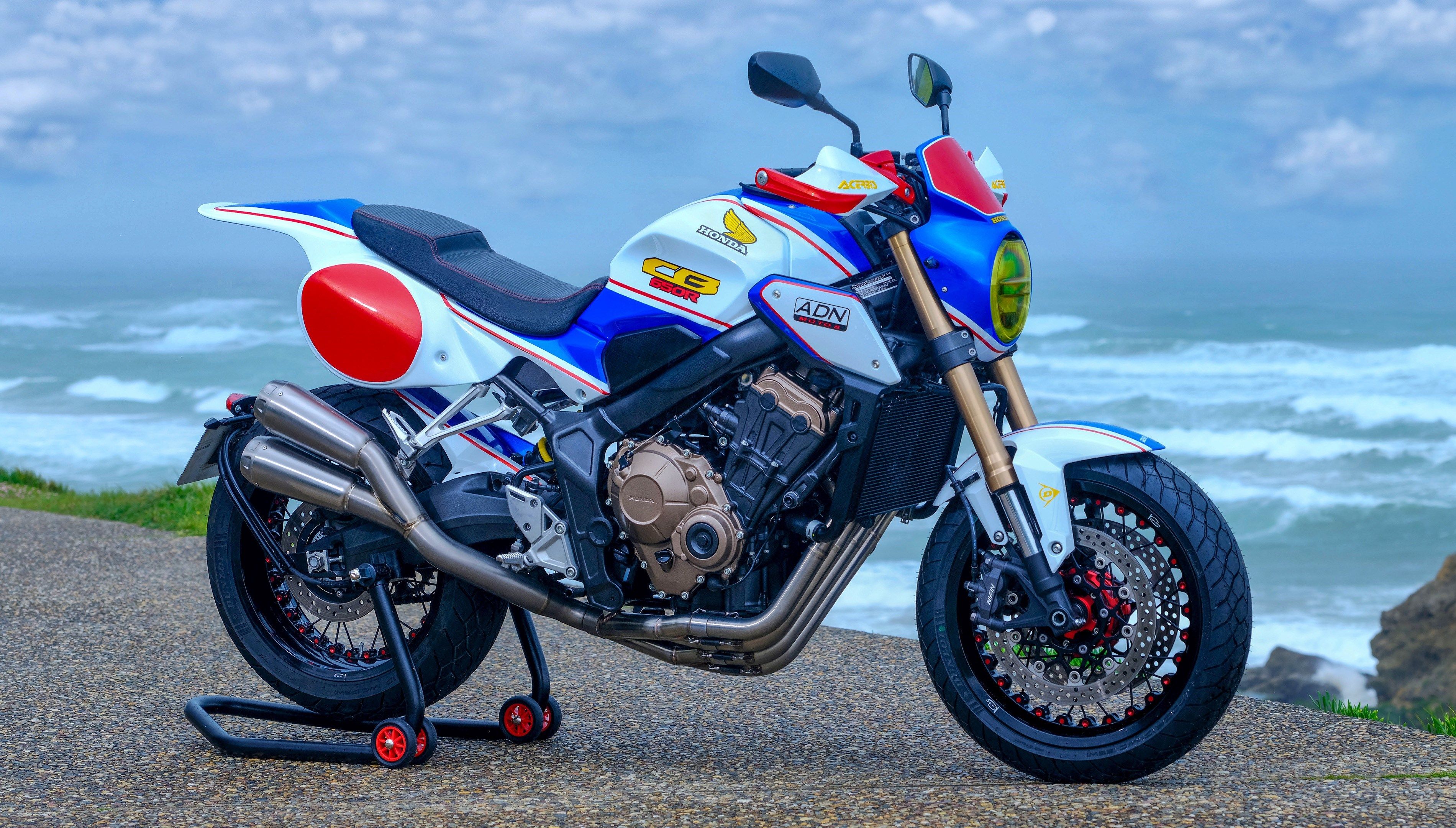 CB650R FLAT TRACKER by ADN Motors Francia