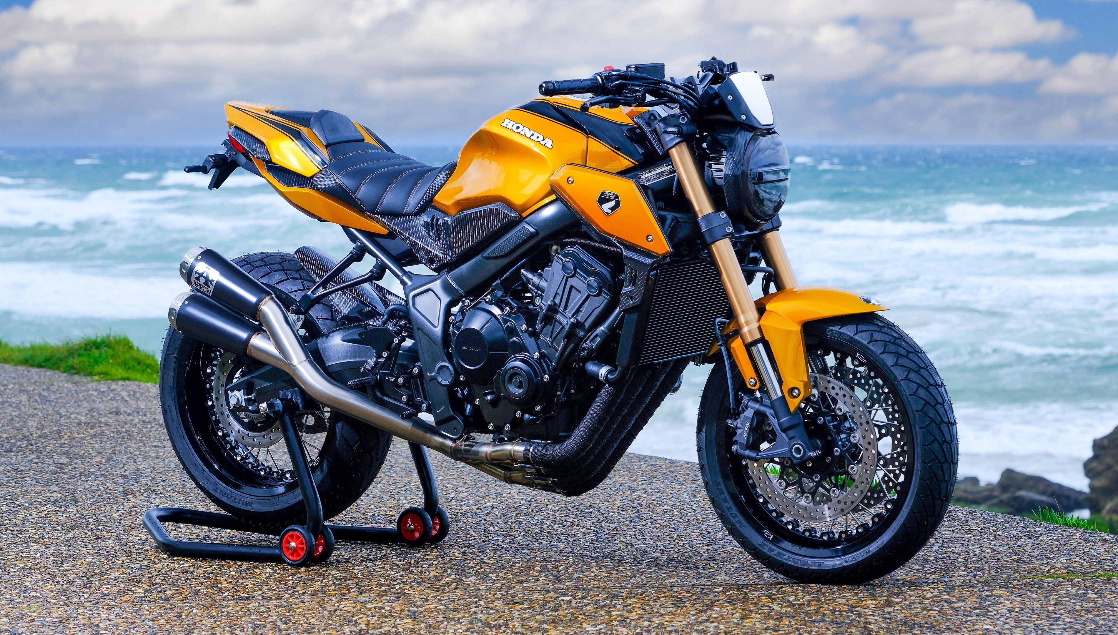 CB650R KarbOne EDITION by AZ Moto Francia