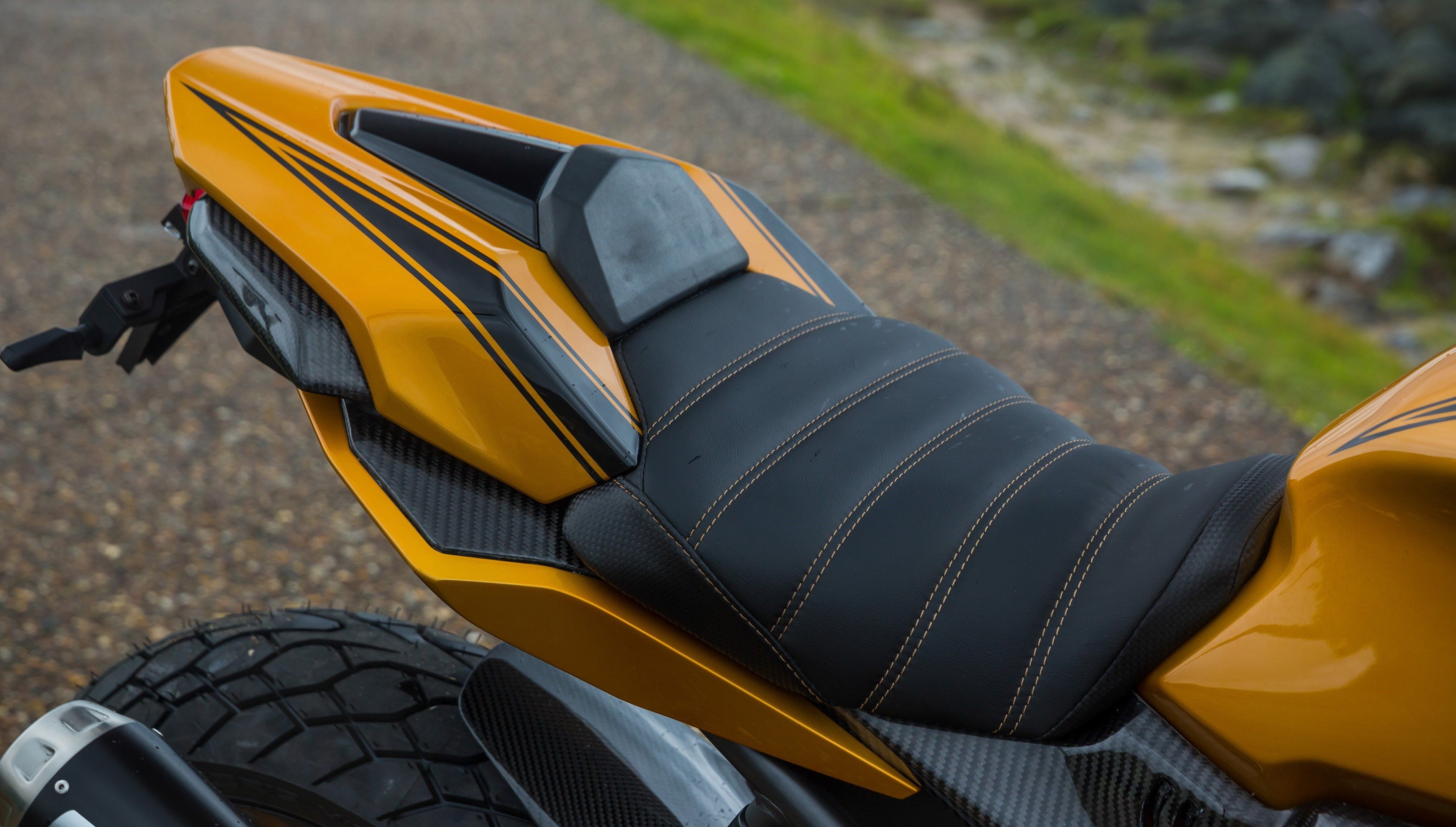  CB650R KarbOne EDITION by AZ Moto Francia