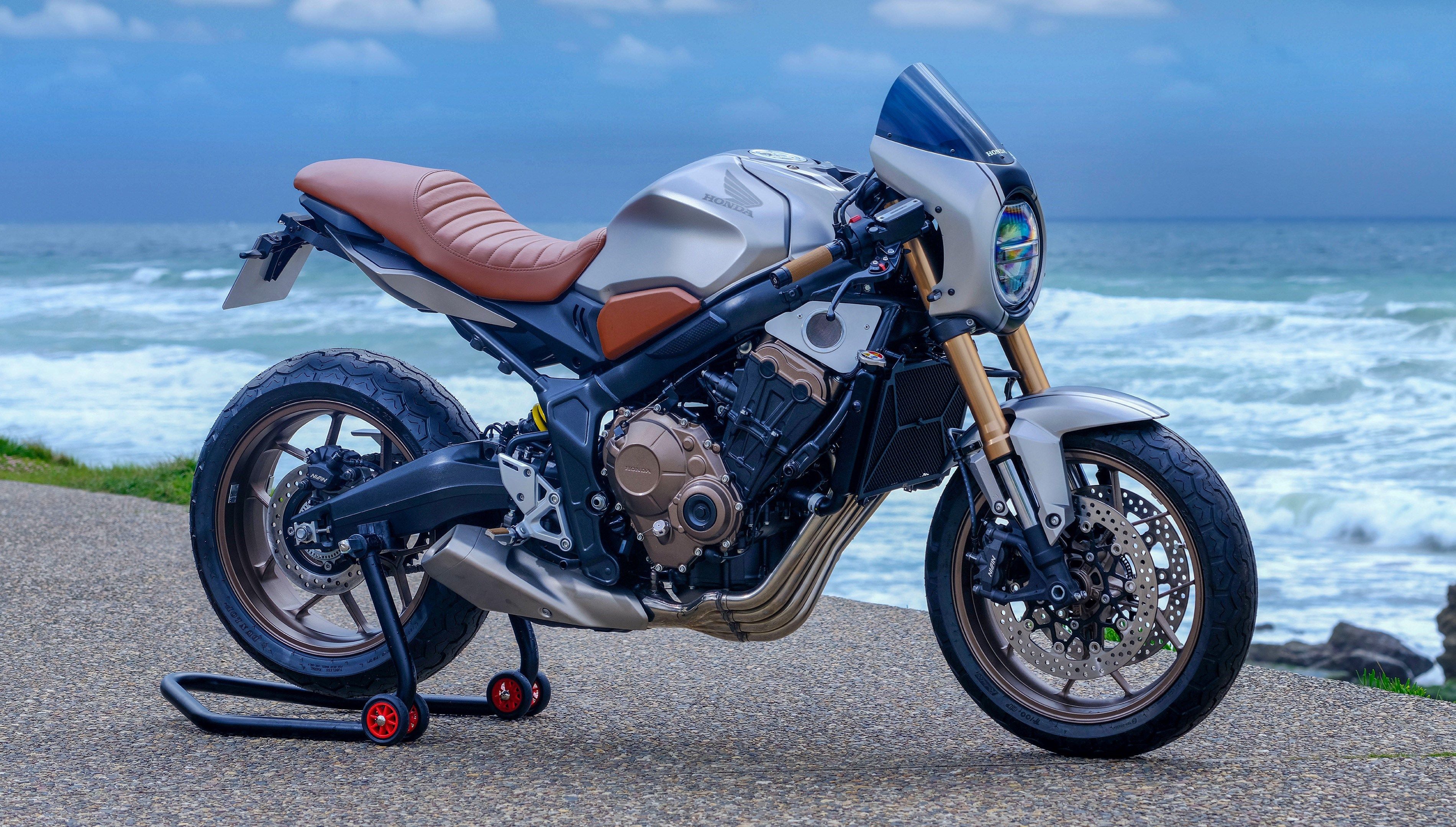  CB650R CAF RACER by Blanmoto Honda España