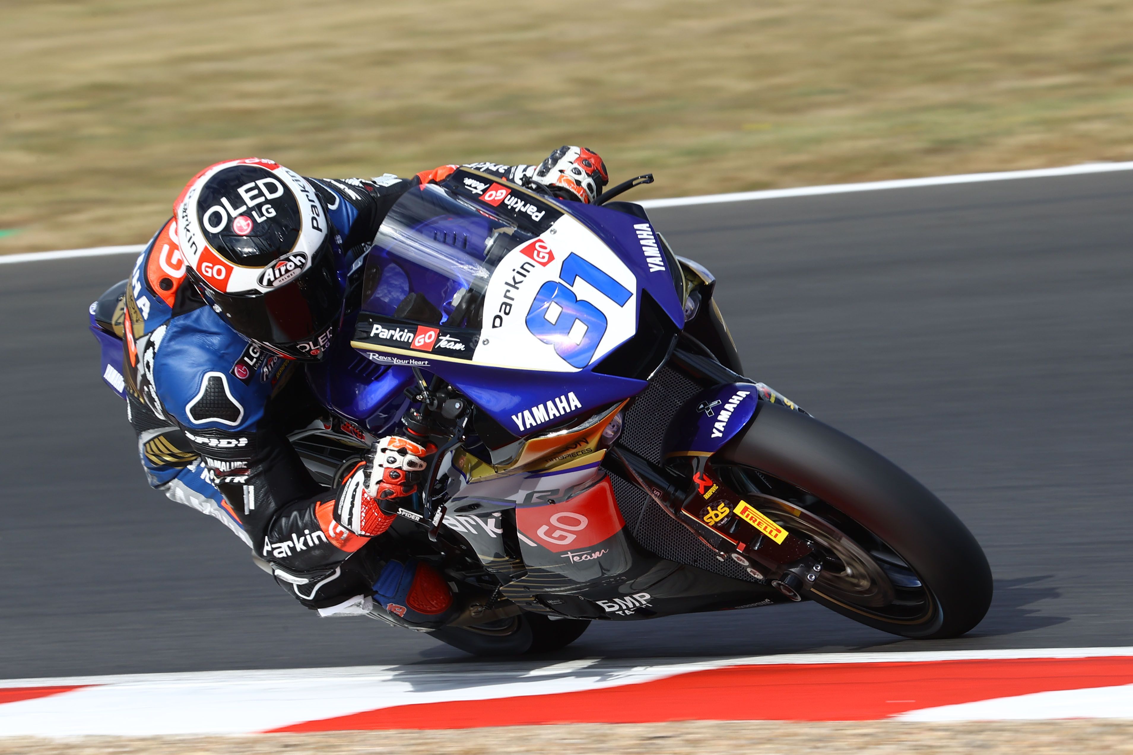 Manu González ha logrado su primera victoria en el Mundial de Supersport