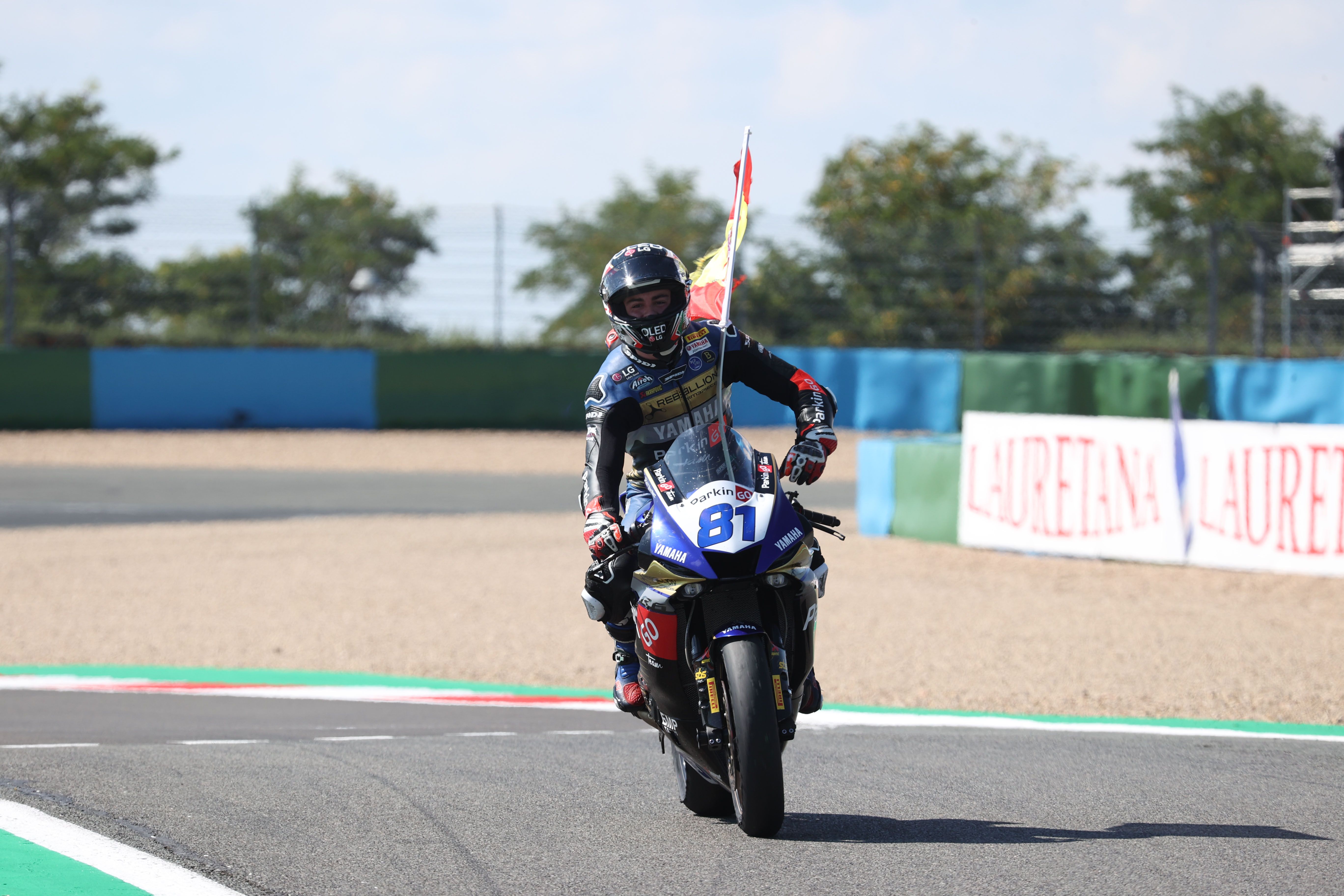 Manu González devolvió a España a lo alto de Supersport 11 años después